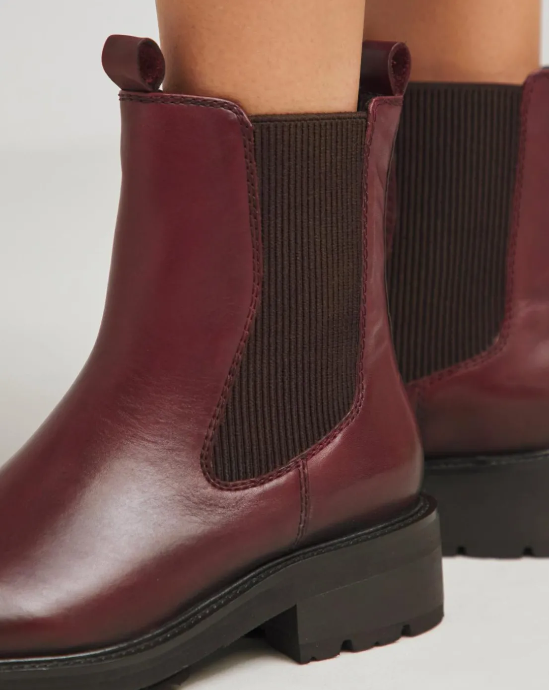 Avis Chunky Leather Chelsea Boots Wide E Fit