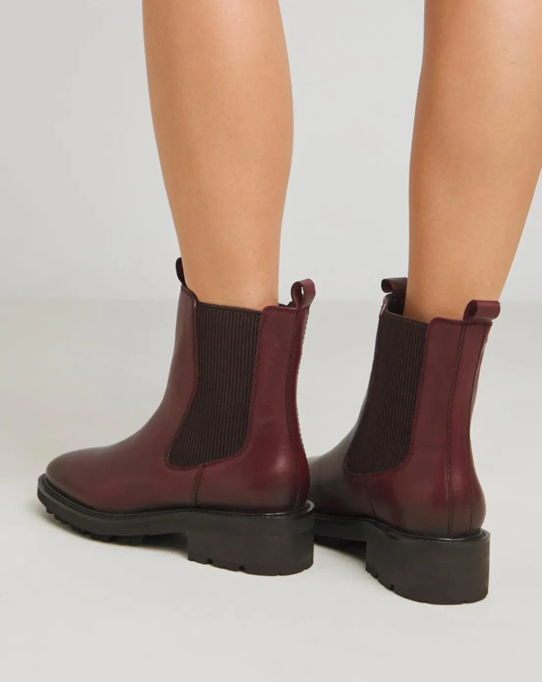 Avis Chunky Leather Chelsea Boots Wide E Fit