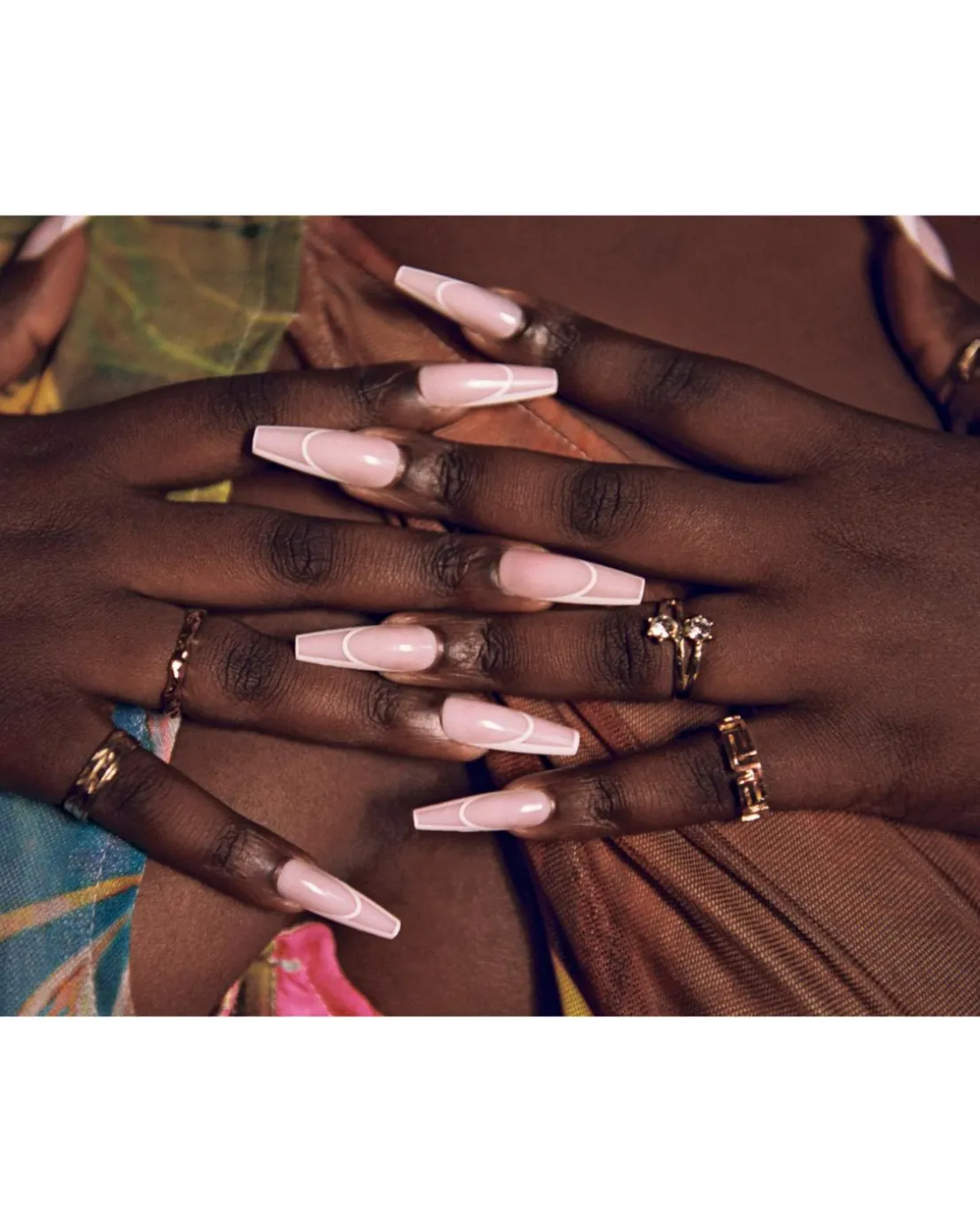 BLK Listed Instant Acrylic Nails Nude Outline