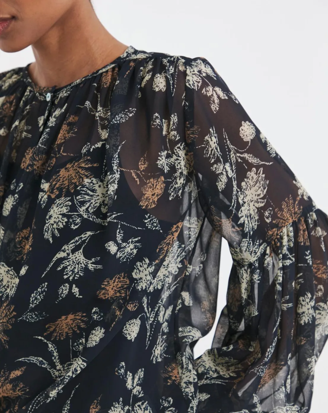 Blouson Sleeve Collarless Georgette Blouse