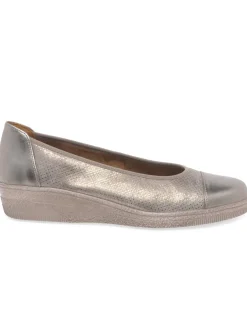 Gabor Petunia Wider Fit Heeled Pumps