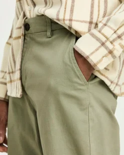Loose Fit Chino