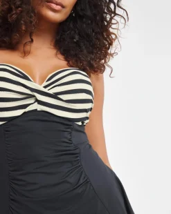 MAGISCULPT Firm Control Underwired Swimdress