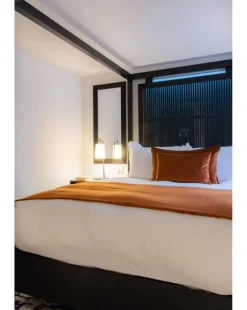 Sunday Night London Stay for Two at La Suite West Hyde Park E - Voucher