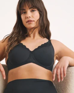 Triumph Amourette Minimiser Wired Bra Black