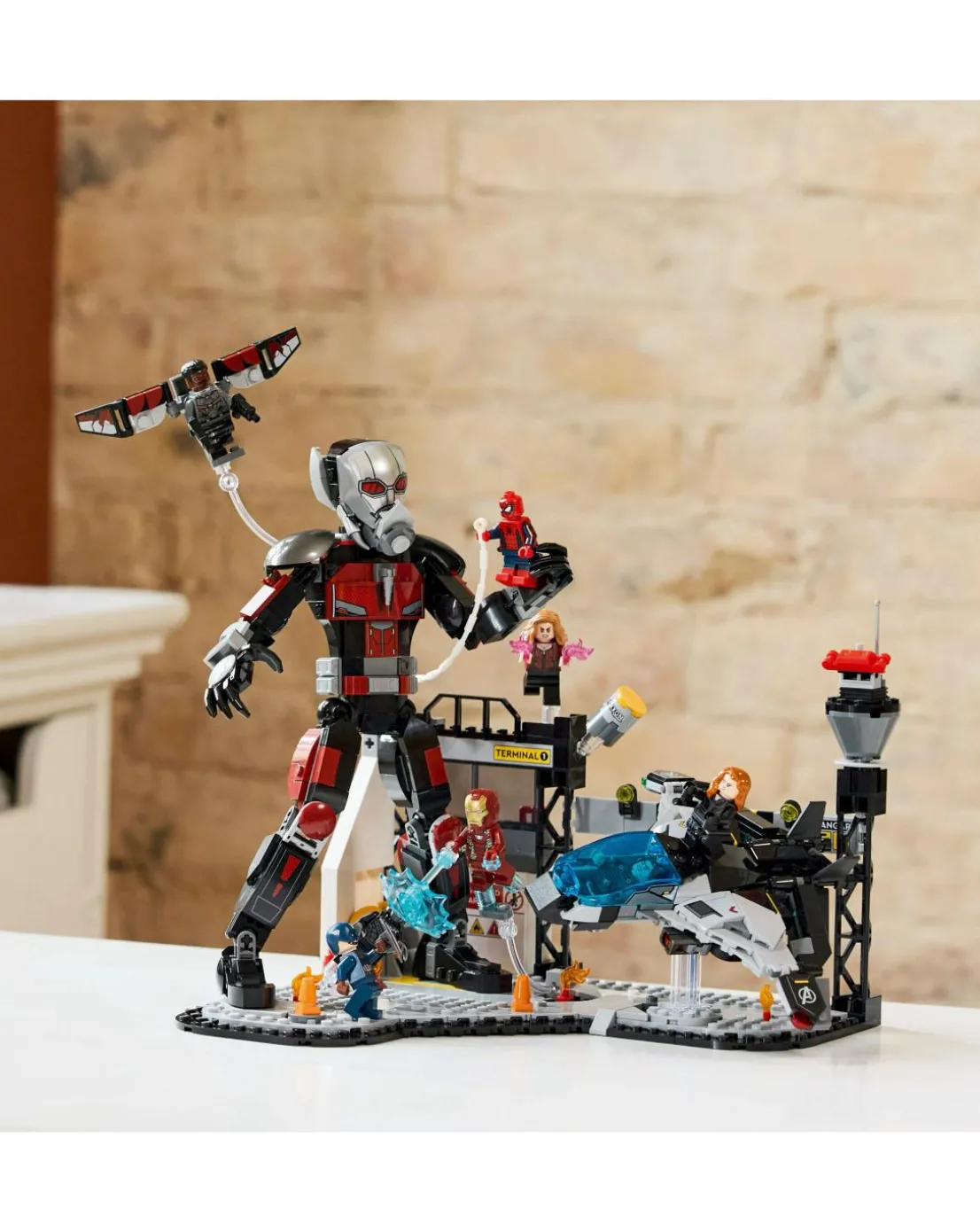 LEGO Marvel Captain America: Civil War Action Battle Buildable Playset 76314