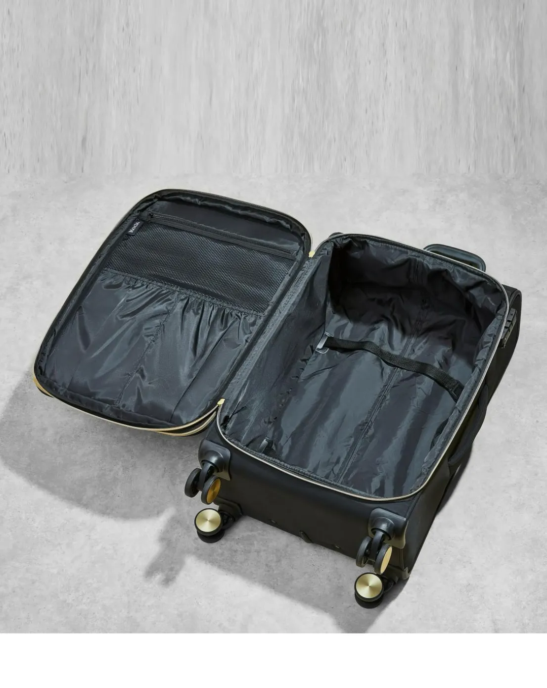 Rock Sloane Medium Suitcase - Black