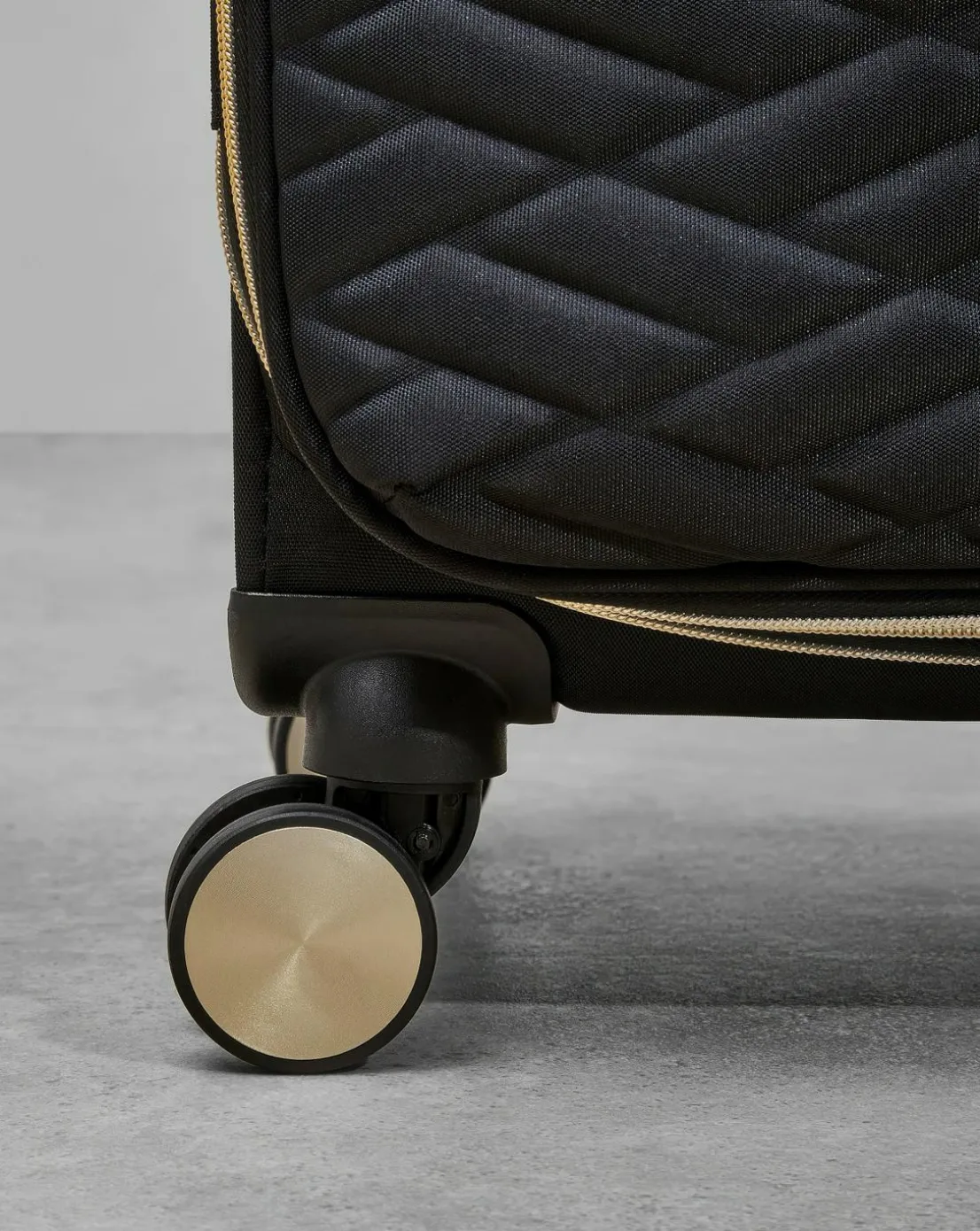 Rock Sloane Medium Suitcase - Black