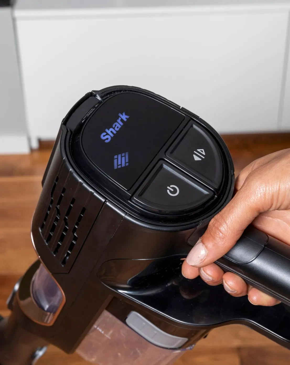 Shark Anti Hair Wrap Corded Stick Vacuum with Flexology and TruePet HZ500UKT