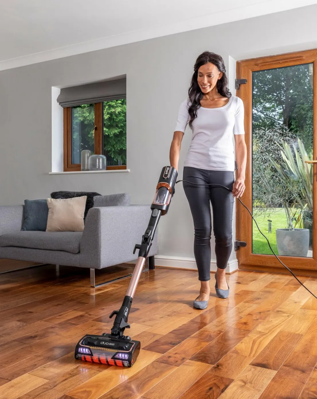 Shark Anti Hair Wrap Corded Stick Vacuum with Flexology and TruePet HZ500UKT